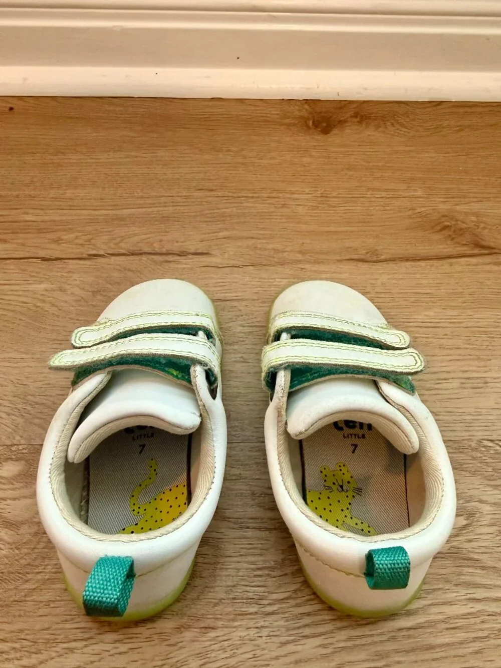 Ten Little Everyday Original, White with Glow in the Dark Soles, Size Toddler 7